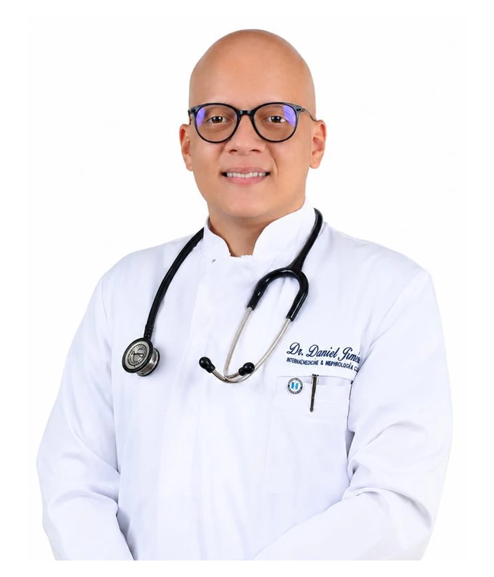 Dr. Daniel Jiménez, reumatólogo e inmunólogo clínico de IDDA