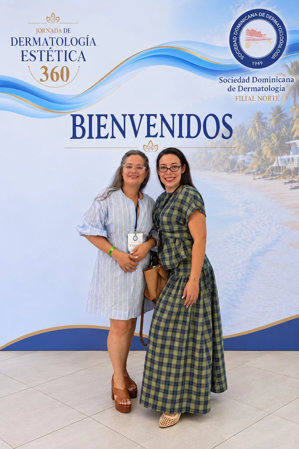 Doctoras Jessica Núñez y Natalie López en la Jornada de Dermatología Estética 360